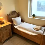 Haus Hafenkoje * וורל