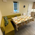 Haus Hafenkoje בית נופש וורל